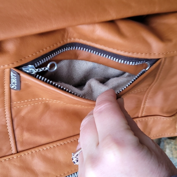 Schott NYC Vintage Leather Jacket - Picture 9 of 16